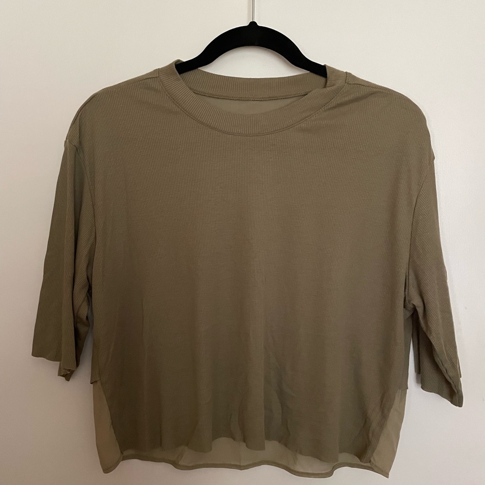 Alo Yoga Abyss top